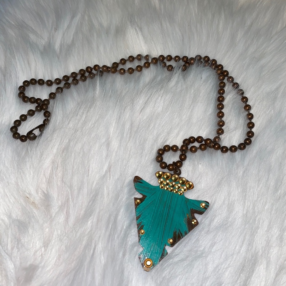 Arrow head necklace